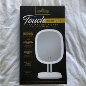Touch LED highlight mirror